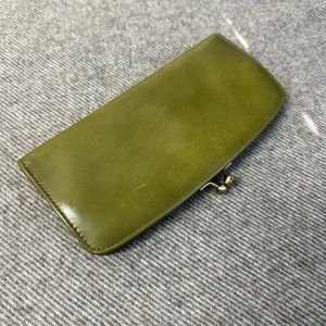 COPY - Hobo green leather kisslock clutch bag wallet EUC/ matching HOBO bag